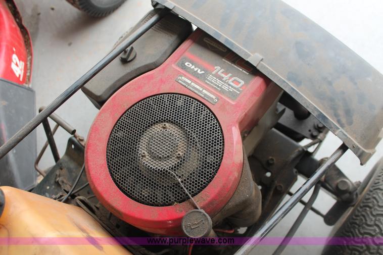 image for item AK9556 (6) assorted lawn tractors and lawn care accessories