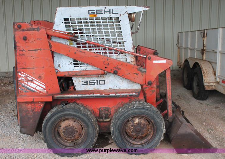 image for item AK9559 Gehl SL3510 skid steer