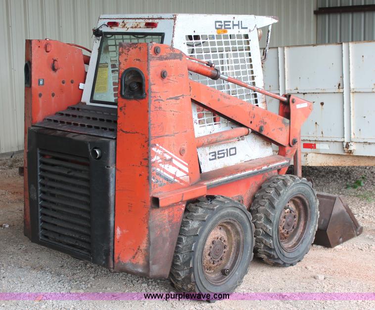 image for item AK9559 Gehl SL3510 skid steer
