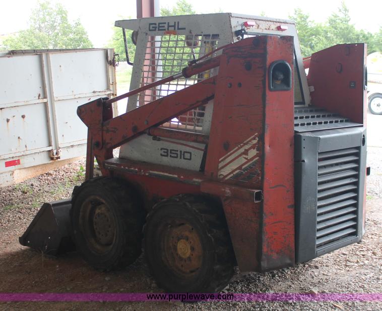 image for item AK9559 Gehl SL3510 skid steer