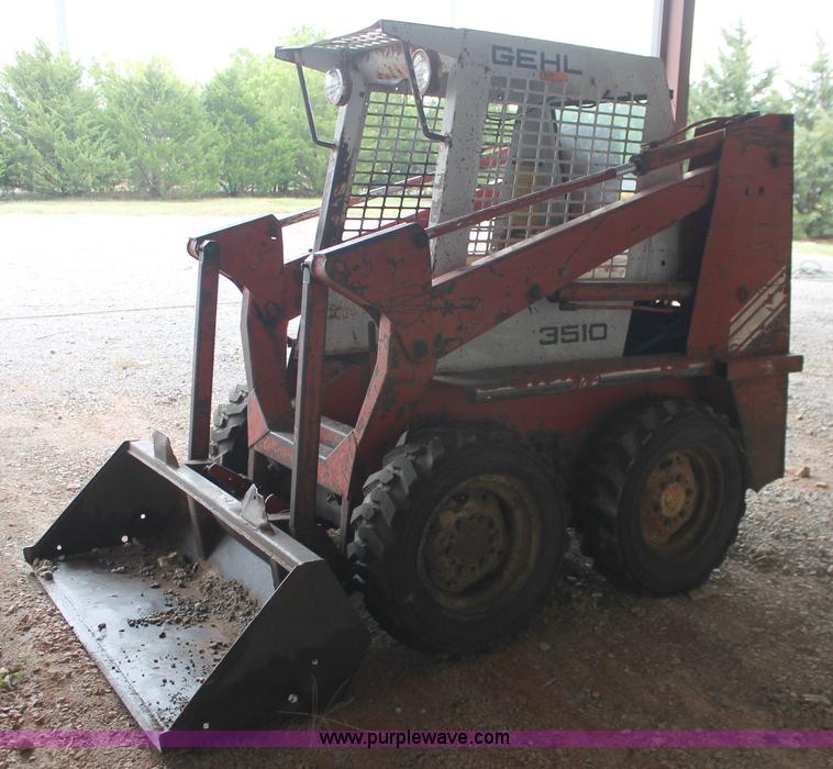 image for item AK9559 Gehl SL3510 skid steer