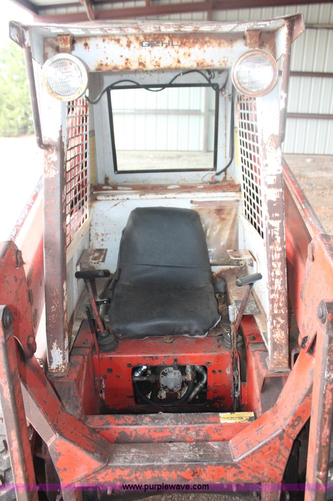 image for item AK9559 Gehl SL3510 skid steer