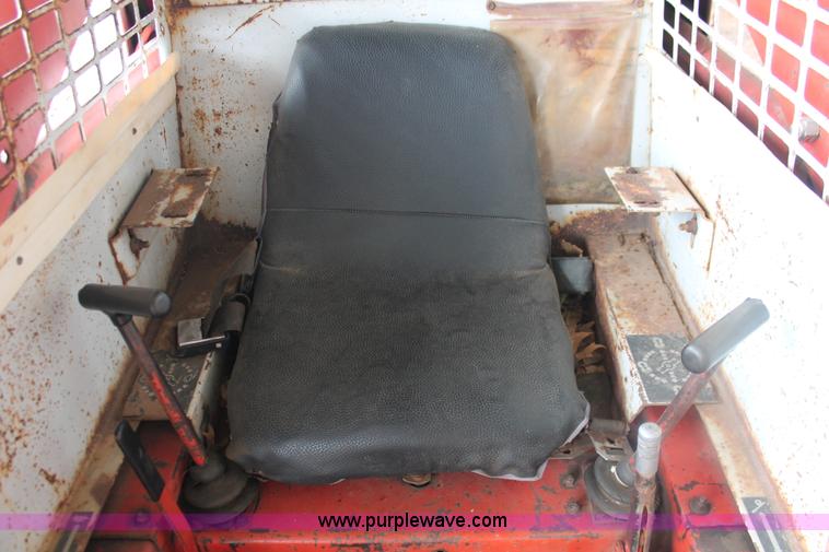 image for item AK9559 Gehl SL3510 skid steer