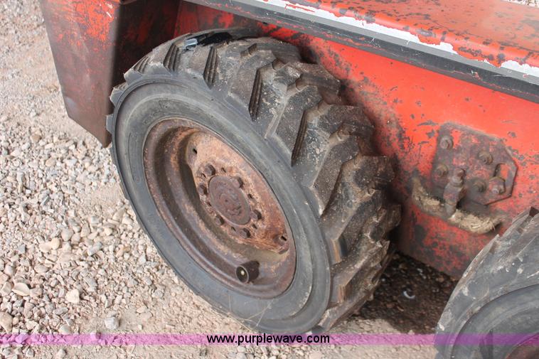 image for item AK9559 Gehl SL3510 skid steer