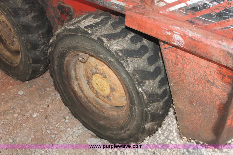 image for item AK9559 Gehl SL3510 skid steer