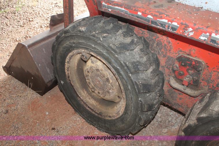 image for item AK9559 Gehl SL3510 skid steer