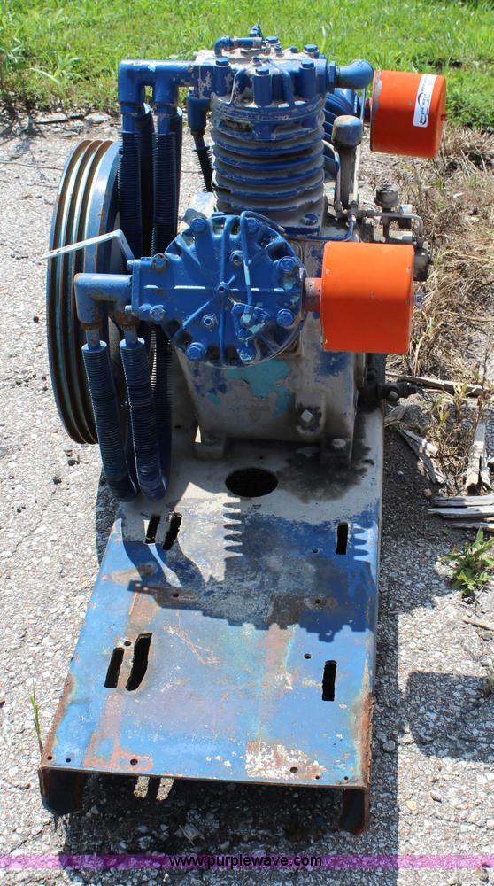 image for item BB9422 Quincy three cylinder cast iron air compressor