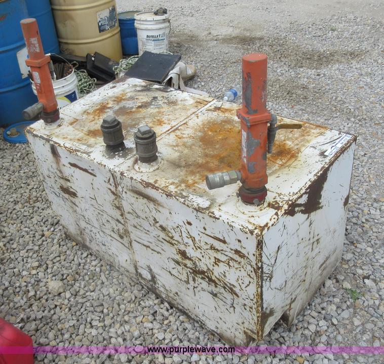image for item BK9727 Auxiliary hydraulic oil tank
