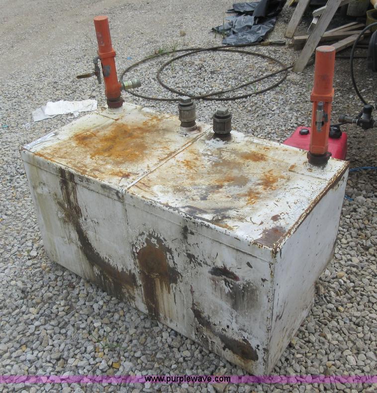 image for item BK9727 Auxiliary hydraulic oil tank