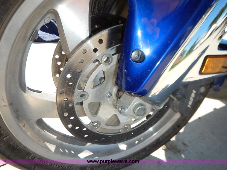 image for item BM9412 2001 Honda Gold Wing motorcycle