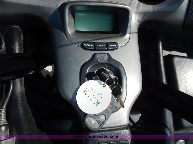 image for item BM9412 2001 Honda Gold Wing motorcycle