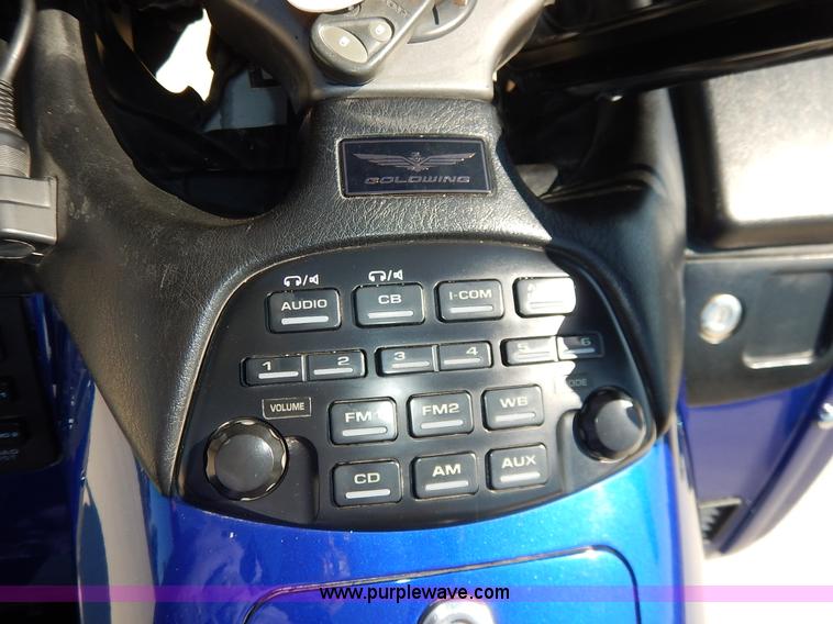 image for item BM9412 2001 Honda Gold Wing motorcycle