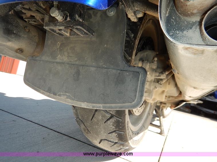 image for item BM9412 2001 Honda Gold Wing motorcycle