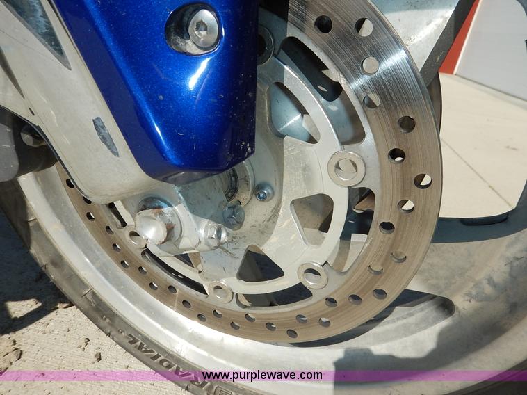 image for item BM9412 2001 Honda Gold Wing motorcycle