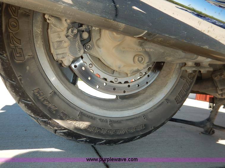 image for item BM9412 2001 Honda Gold Wing motorcycle