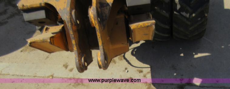 image for item BR9976 Case Maxi Sneaker Series C cable plow