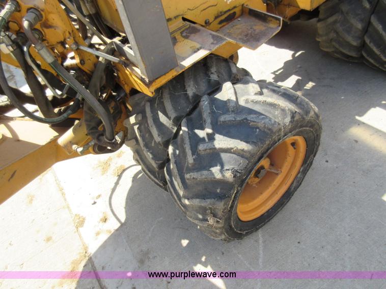 image for item BR9976 Case Maxi Sneaker Series C cable plow