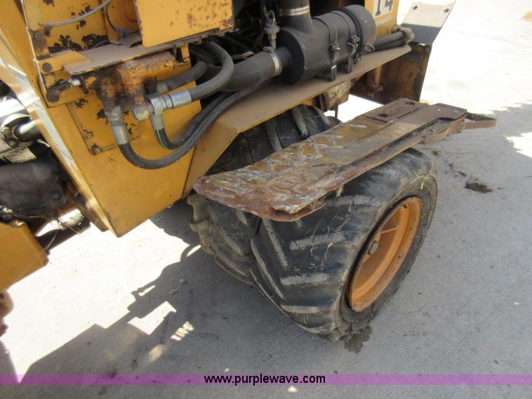 image for item BR9976 Case Maxi Sneaker Series C cable plow