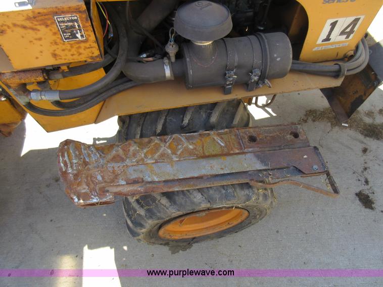 image for item BR9976 Case Maxi Sneaker Series C cable plow