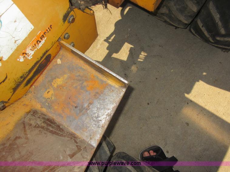 image for item BR9976 Case Maxi Sneaker Series C cable plow