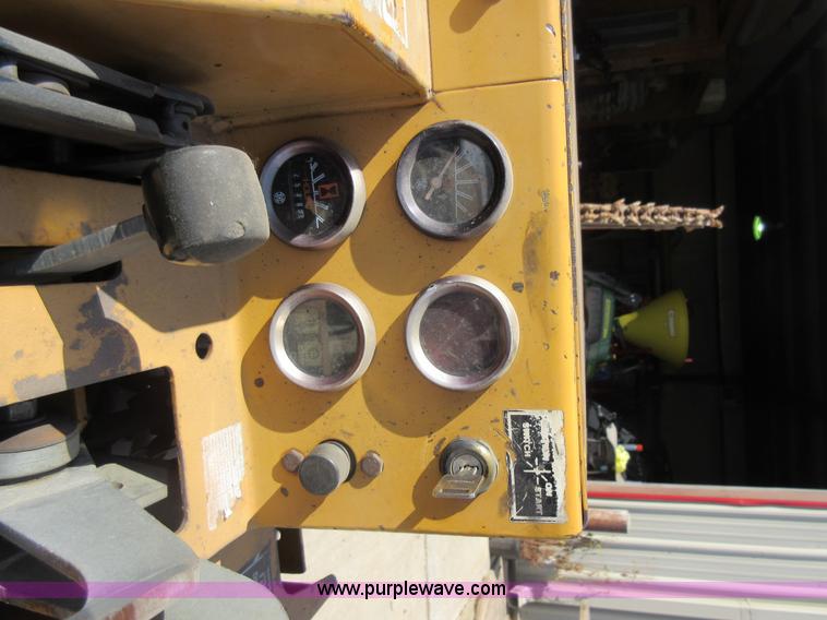 image for item BR9976 Case Maxi Sneaker Series C cable plow