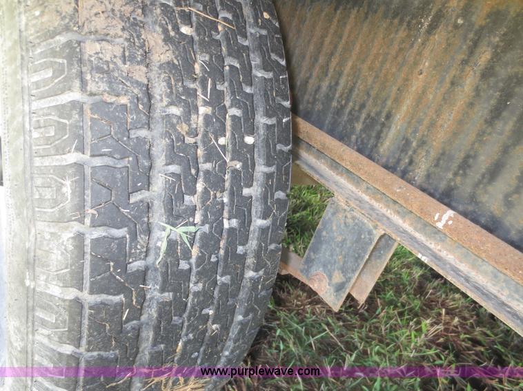 image for item D2173 2000 Fleetwood 2855 Terry RV