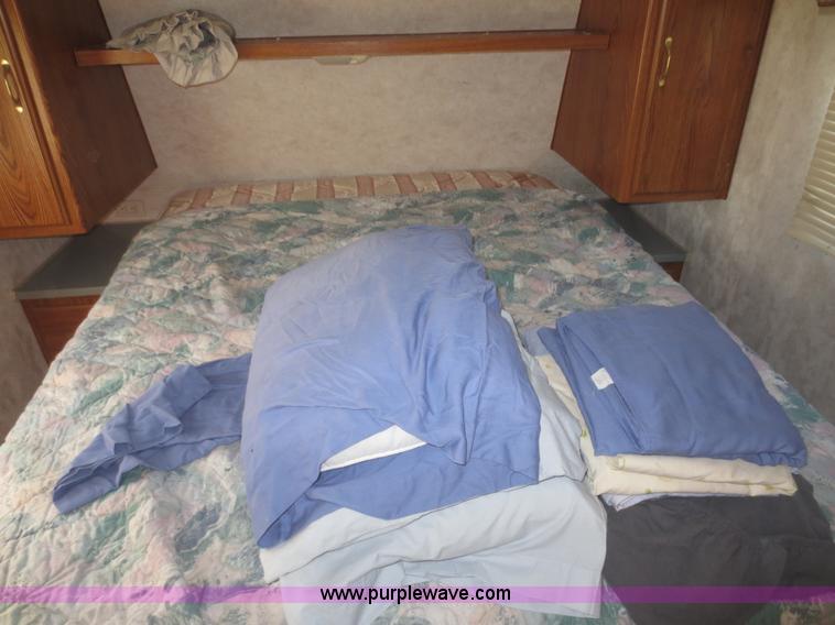 image for item D2173 2000 Fleetwood 2855 Terry RV