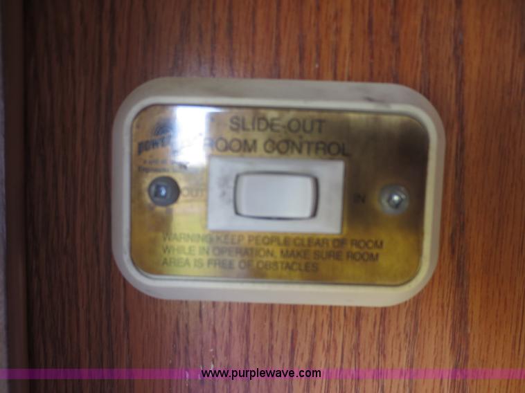 image for item D2173 2000 Fleetwood 2855 Terry RV