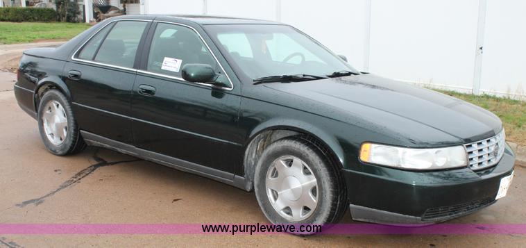 image for item H1673 2000 Cadillac Seville SLS