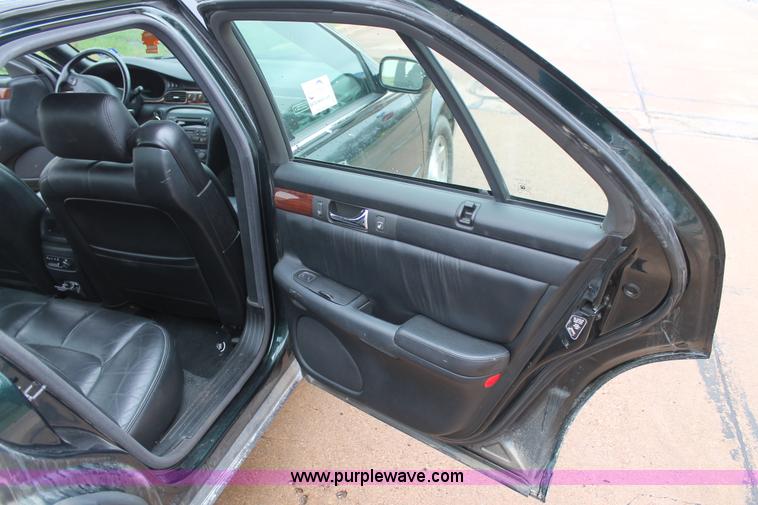 image for item H1673 2000 Cadillac Seville SLS