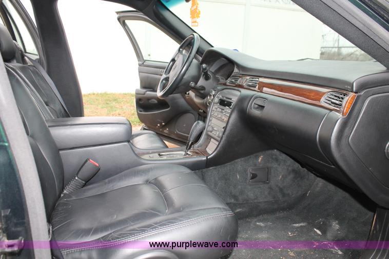 image for item H1673 2000 Cadillac Seville SLS