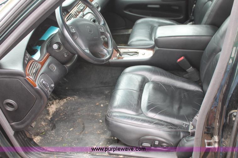 image for item H1673 2000 Cadillac Seville SLS