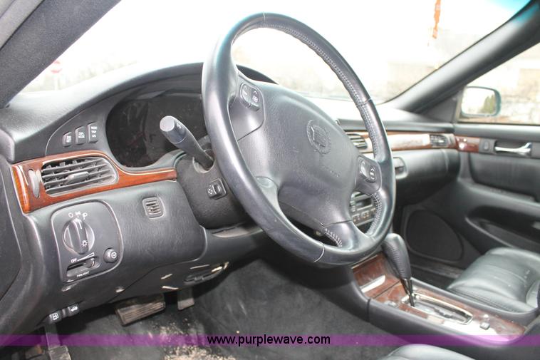 image for item H1673 2000 Cadillac Seville SLS