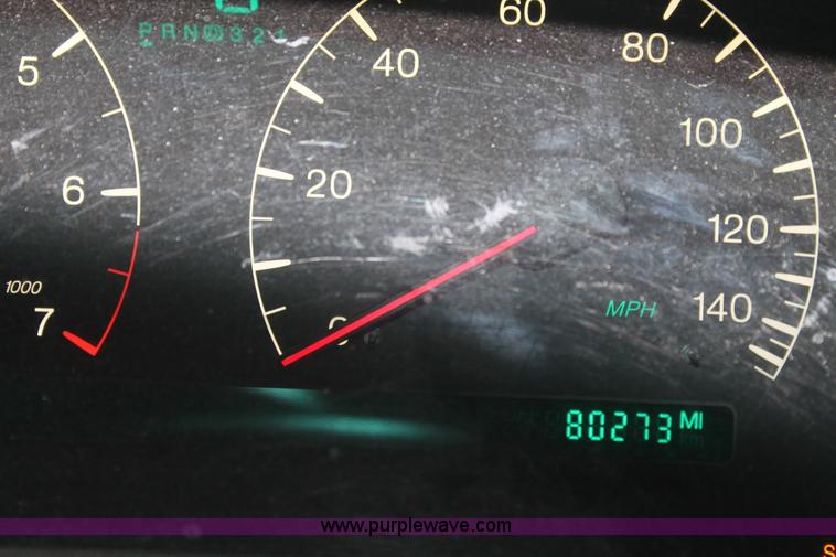 image for item H1673 2000 Cadillac Seville SLS