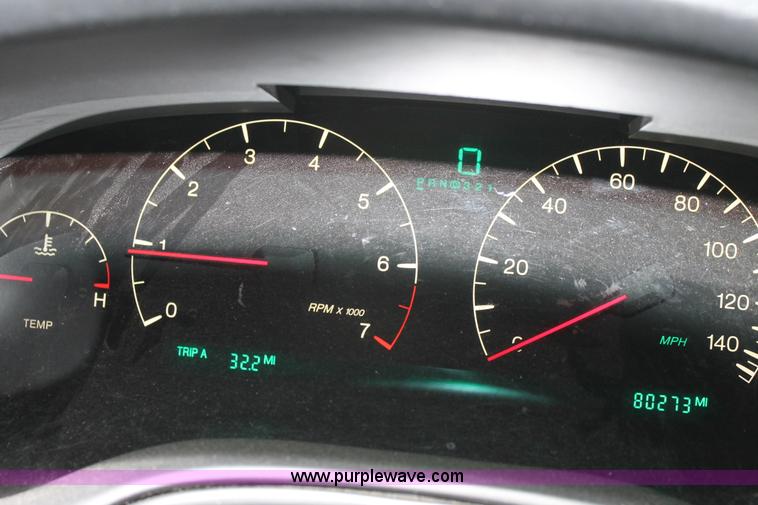 image for item H1673 2000 Cadillac Seville SLS