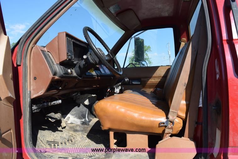 image for item H5104 1992 Chevrolet Kodiak propane truck