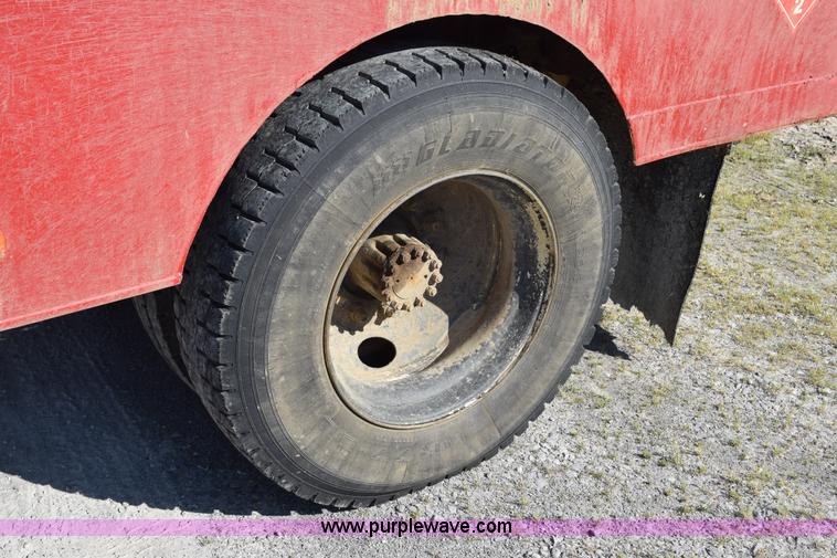 image for item H5104 1992 Chevrolet Kodiak propane truck