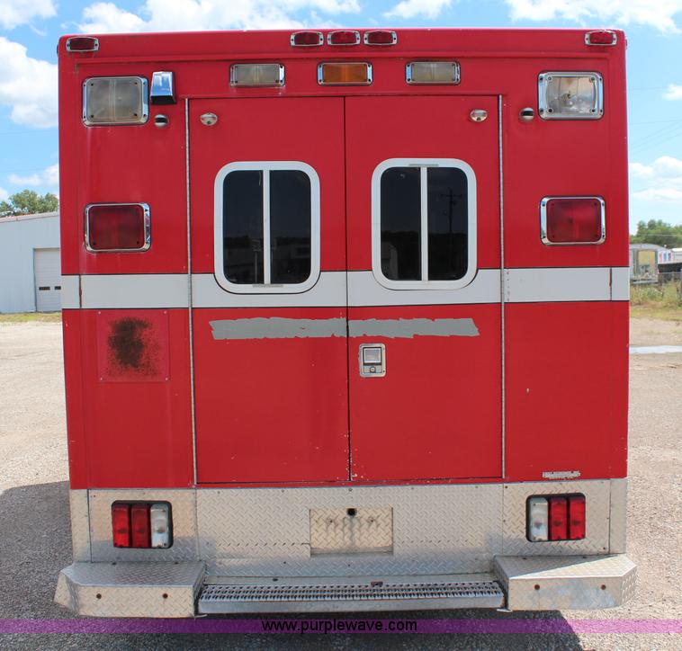 image for item J1140 1997 International 810 ambulance