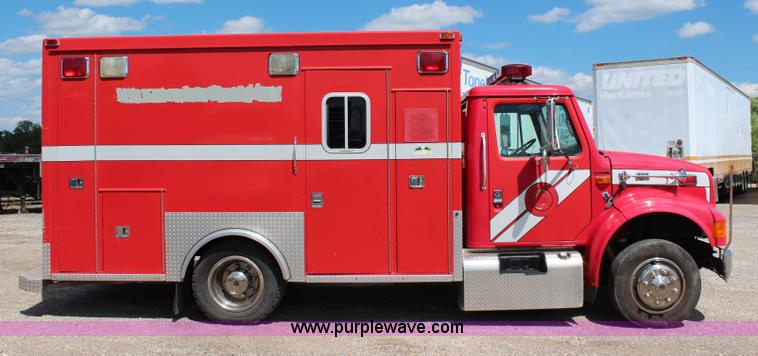 image for item J1140 1997 International 810 ambulance