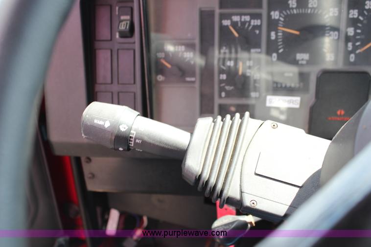 image for item J1140 1997 International 810 ambulance