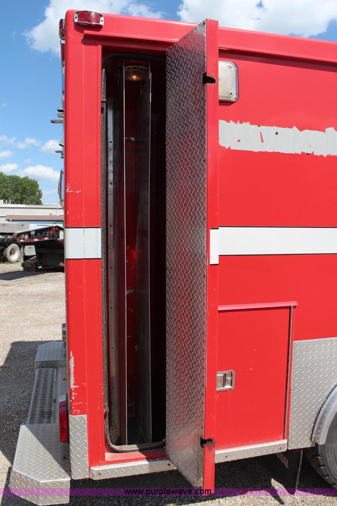 image for item J1140 1997 International 810 ambulance