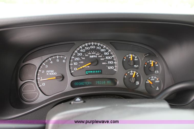 image for item J5771 2004 Chevrolet Silverado 1500 Ext. Cab pickup truck