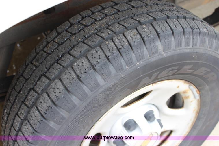 image for item J5771 2004 Chevrolet Silverado 1500 Ext. Cab pickup truck