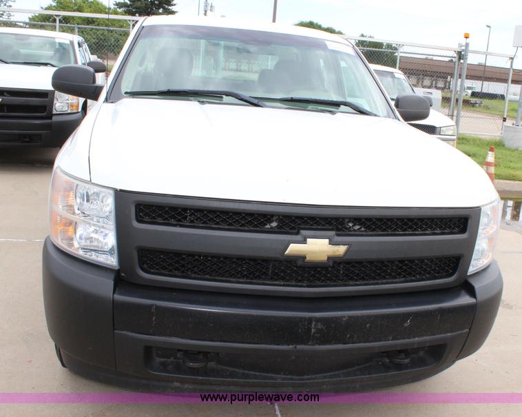 image for item J5772 2007 Chevrolet Silverado 1500 Ext. Cab pickup truck