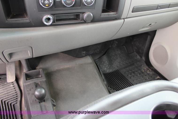 image for item J5772 2007 Chevrolet Silverado 1500 Ext. Cab pickup truck