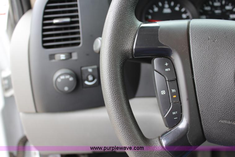 image for item J5772 2007 Chevrolet Silverado 1500 Ext. Cab pickup truck