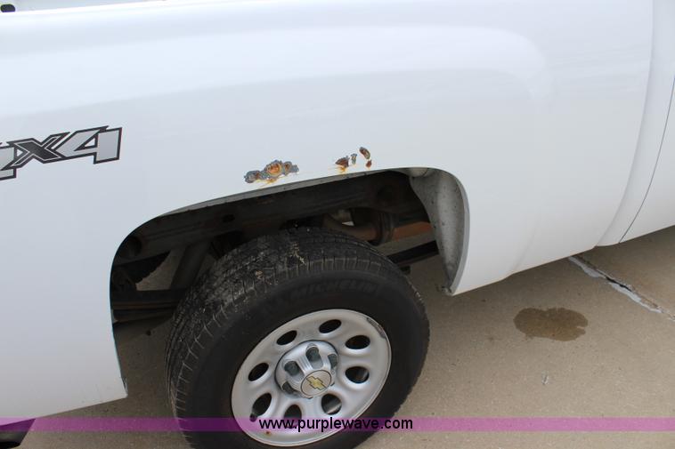 image for item J5772 2007 Chevrolet Silverado 1500 Ext. Cab pickup truck
