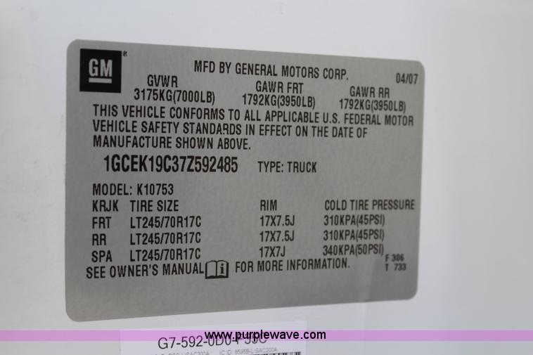 image for item J5772 2007 Chevrolet Silverado 1500 Ext. Cab pickup truck