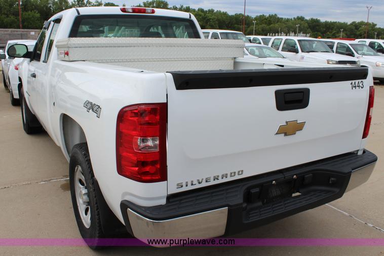 image for item J5773 2008 Chevrolet Silverado 1500 Ext. Cab pickup truck