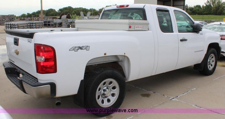 image for item J5773 2008 Chevrolet Silverado 1500 Ext. Cab pickup truck